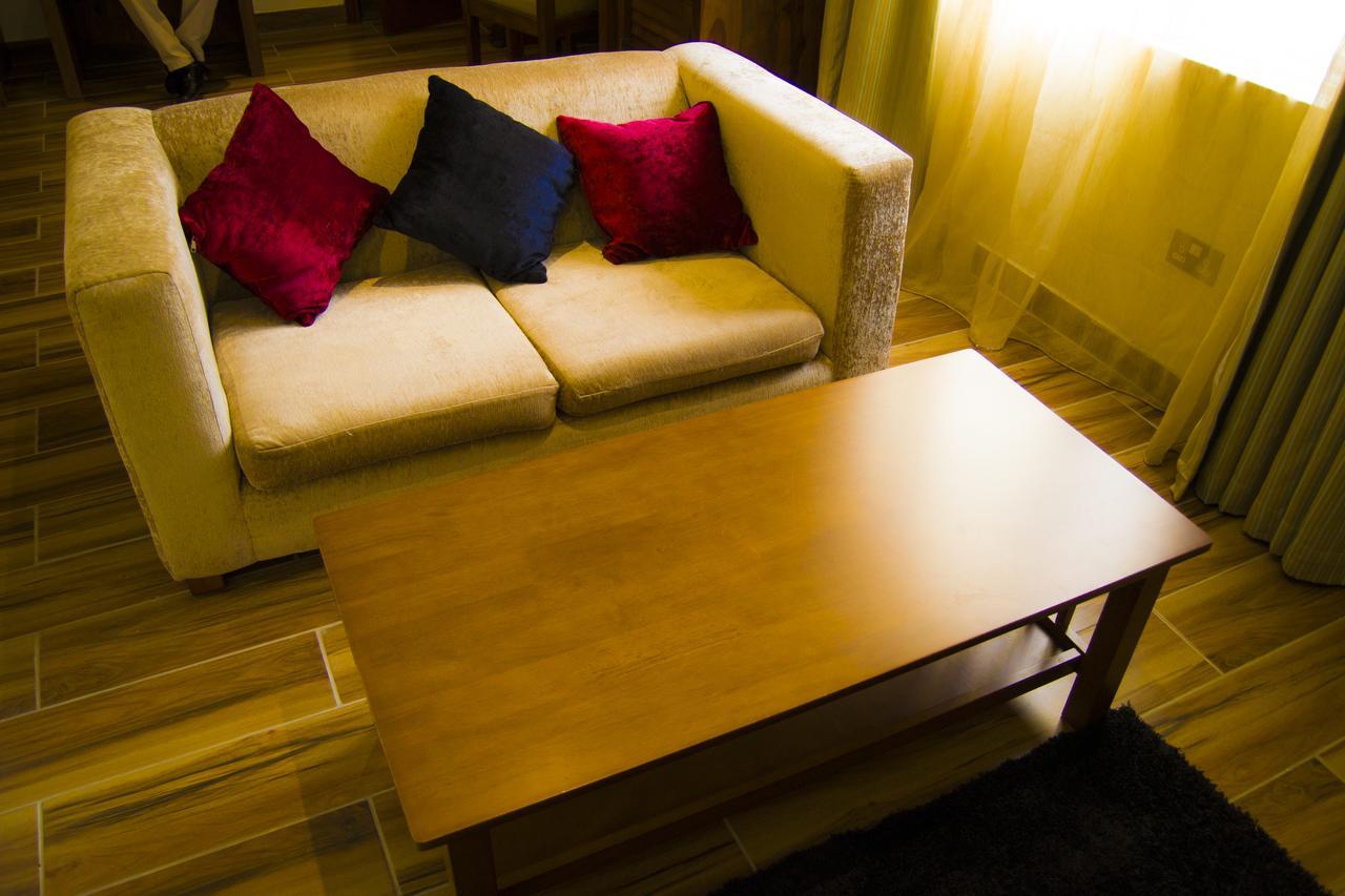 The Vic Hotel Kisumu Bagian luar foto