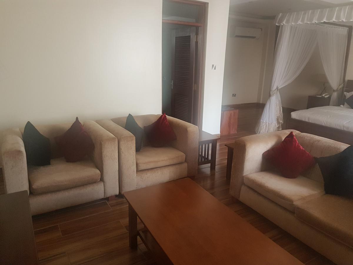 The Vic Hotel Kisumu Bagian luar foto