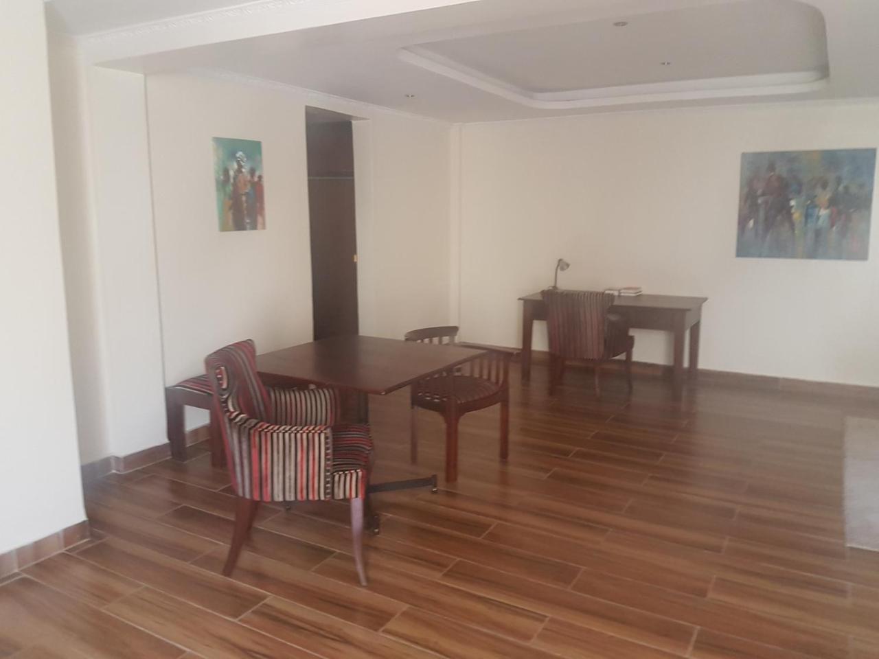 The Vic Hotel Kisumu Bagian luar foto