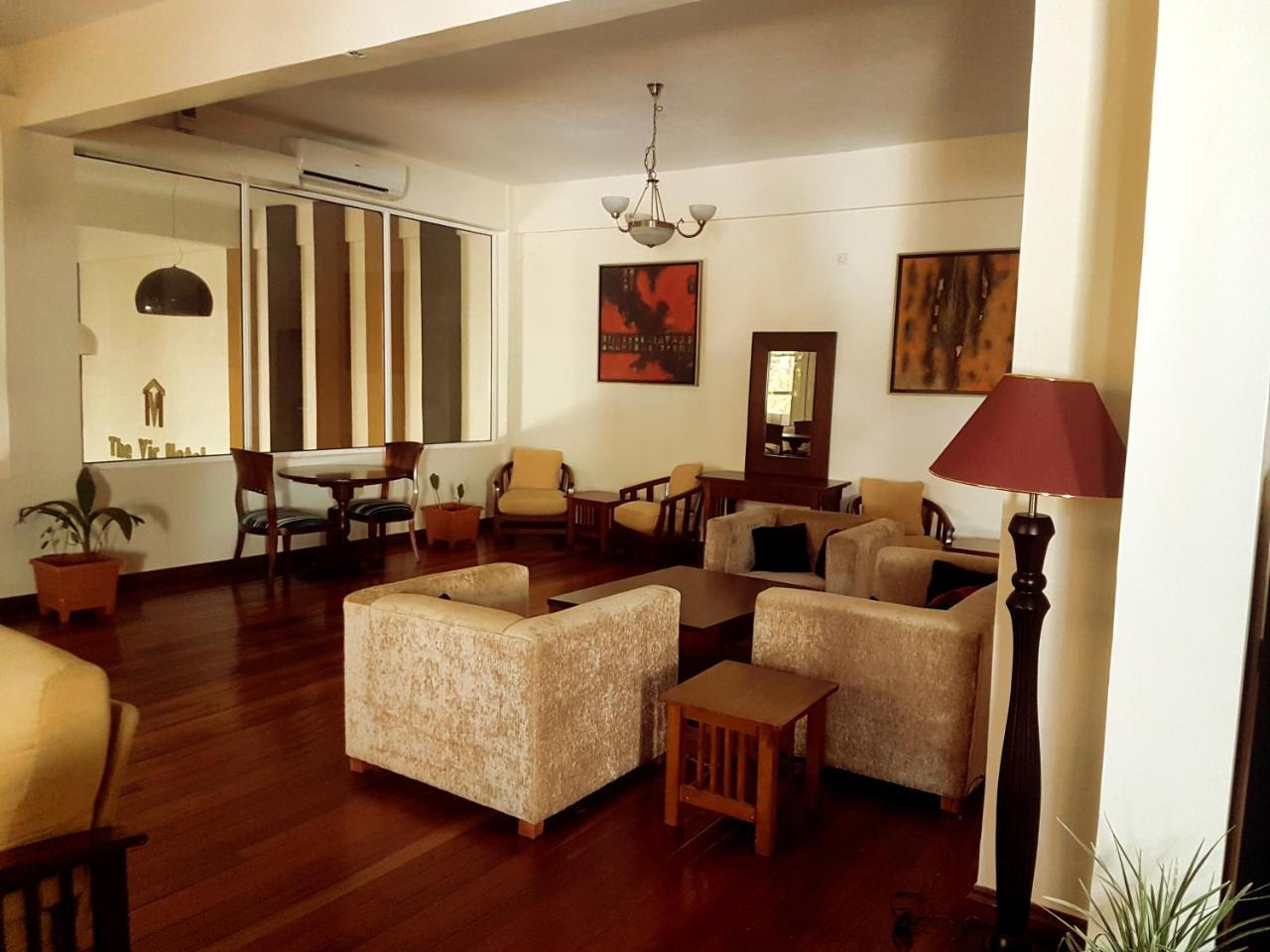 The Vic Hotel Kisumu Bagian luar foto