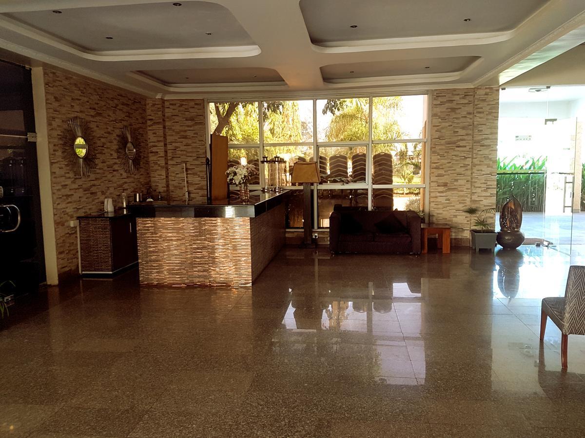 The Vic Hotel Kisumu Bagian luar foto