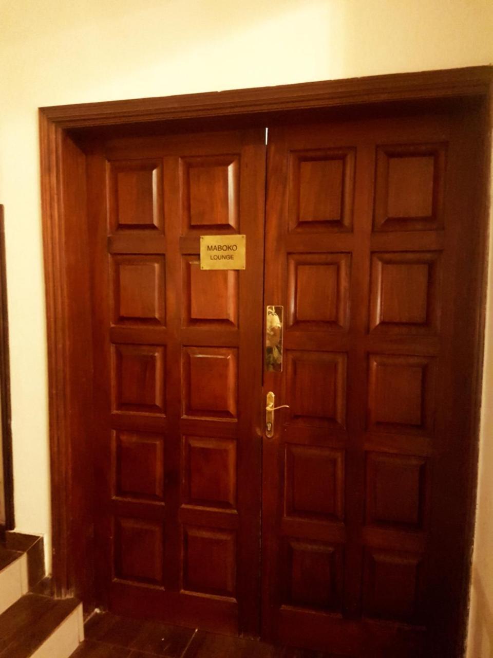 The Vic Hotel Kisumu Bagian luar foto