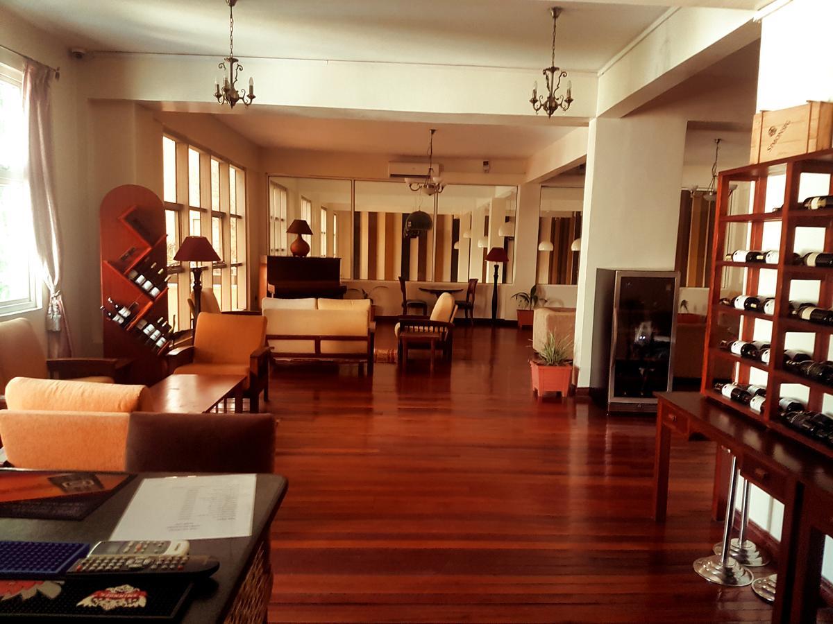 The Vic Hotel Kisumu Bagian luar foto